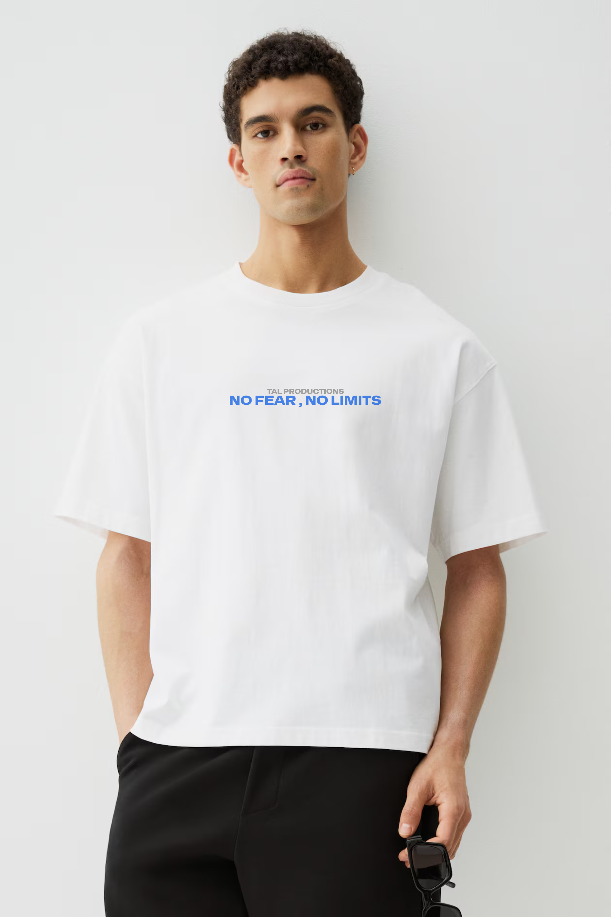 NO LIMITS TEE