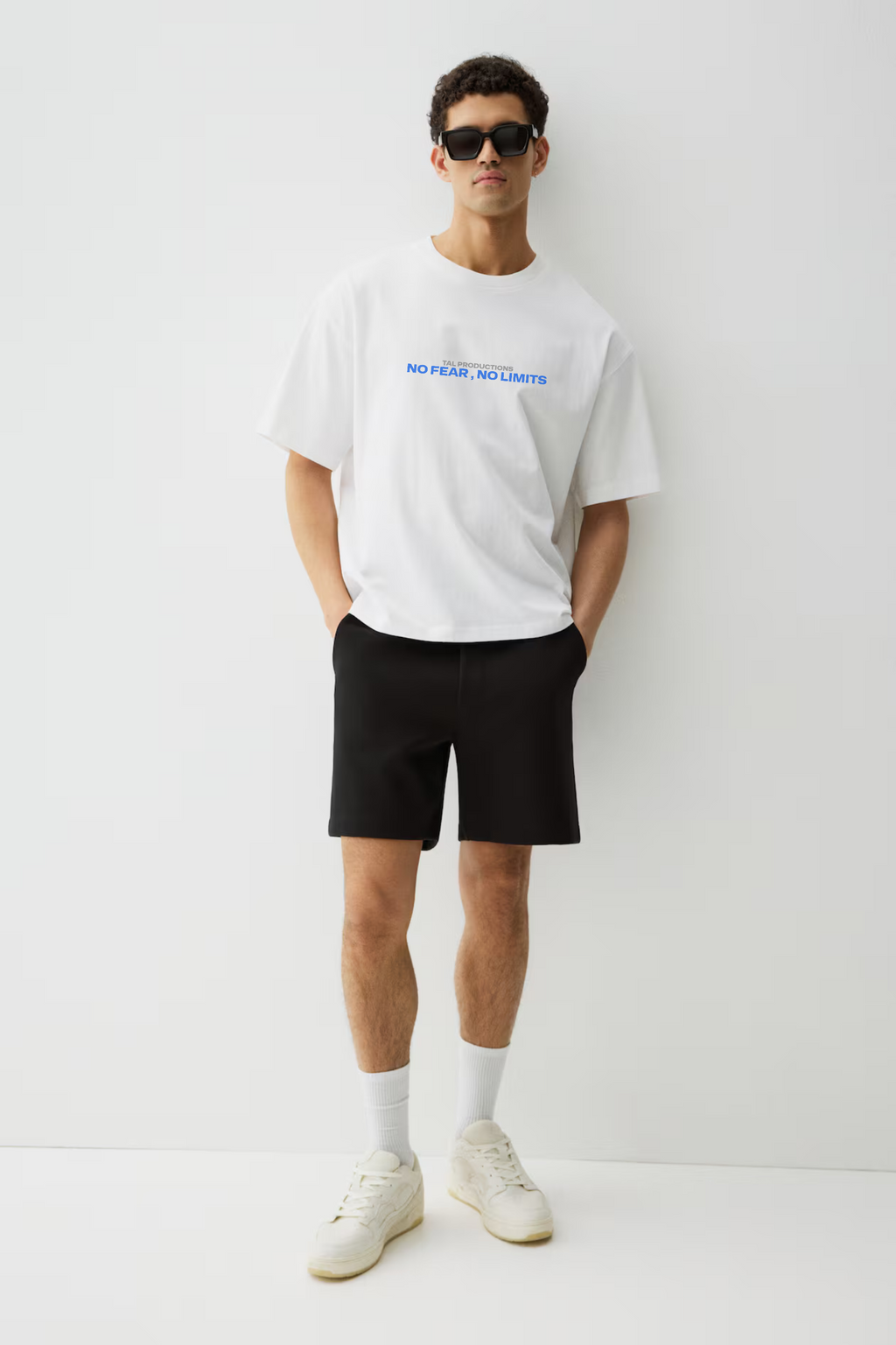 NO LIMITS TEE