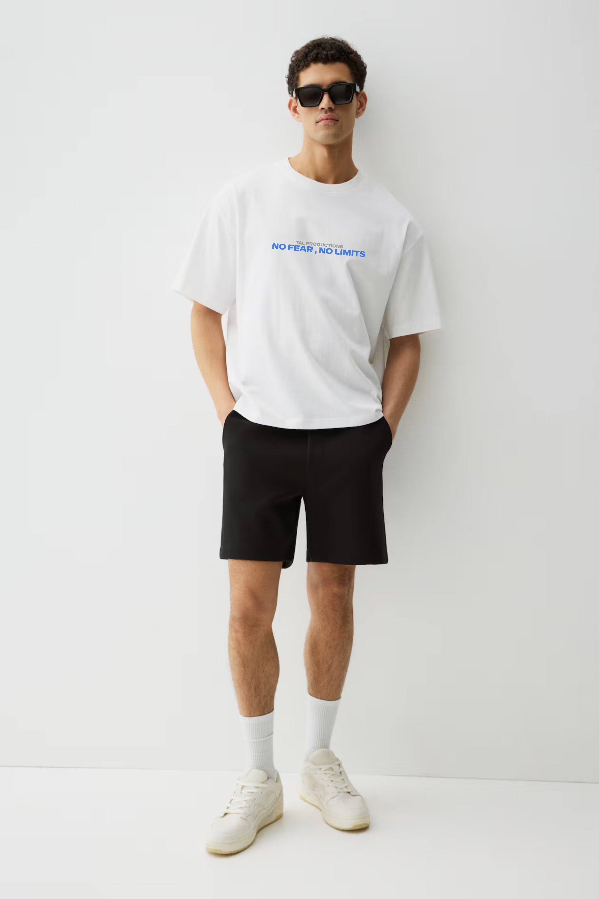 NO LIMITS TEE